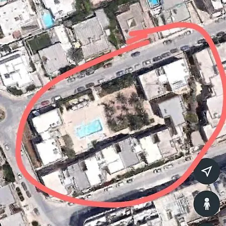 Mariners Court Apartment *